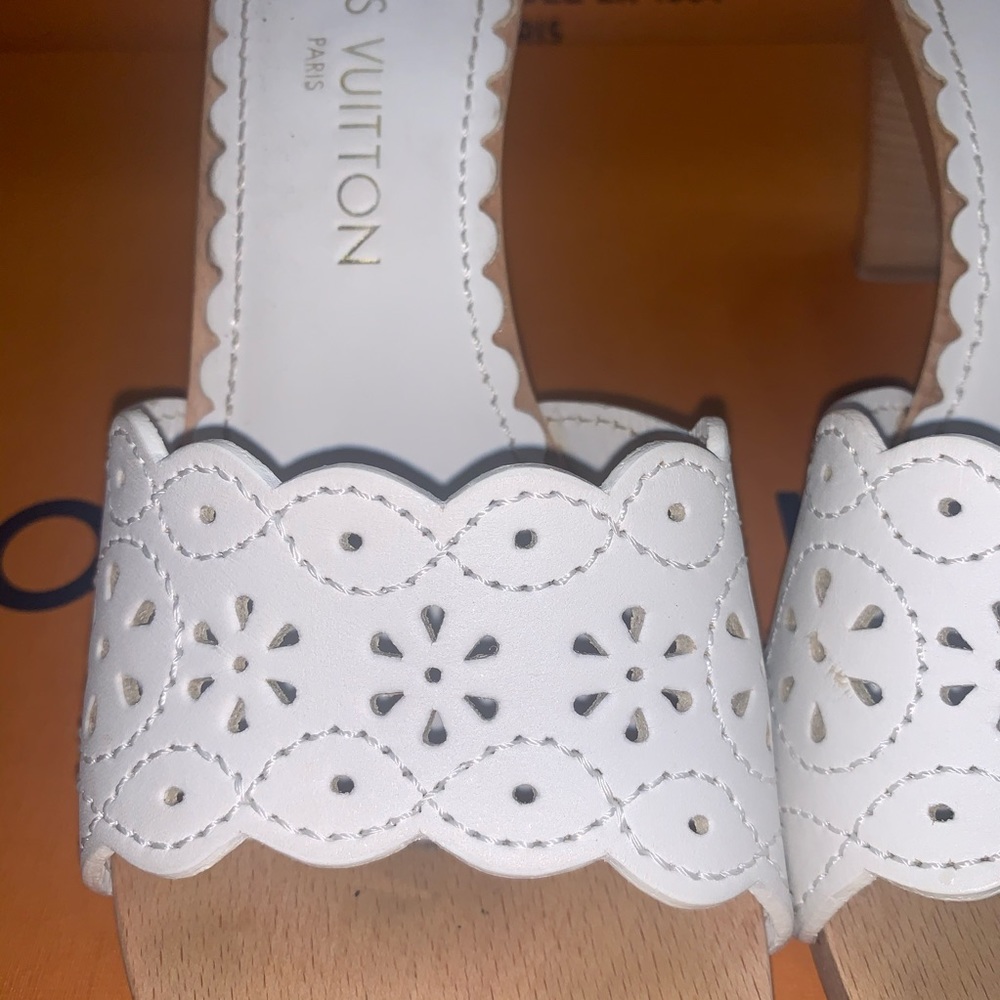 Louis Vuitton Charlotte open toe Mule Sandal white - Picture 3 of 6